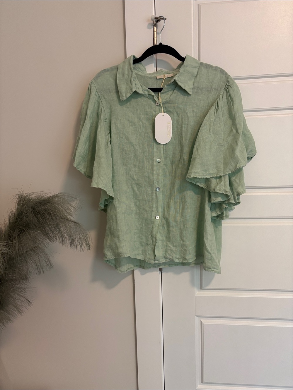 🇮🇹 100% Italian Linen Button-Front Ruffle Top Light Sage Mint Green NWT PTP 21”